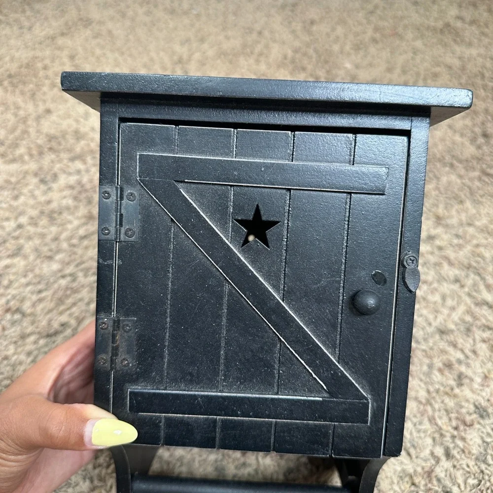 N/A primitive black